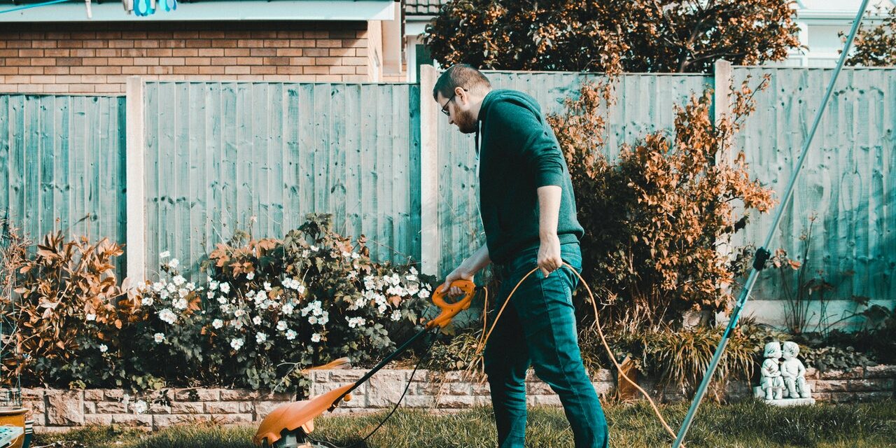 Hoe Onderhoud Je Je Tuin? Zo Gaat Hij Het Langste Mee [Tips]